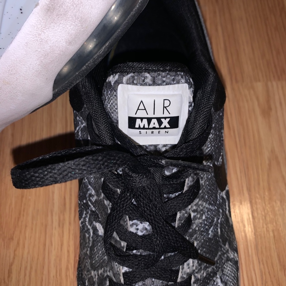 wmns nike air max siren